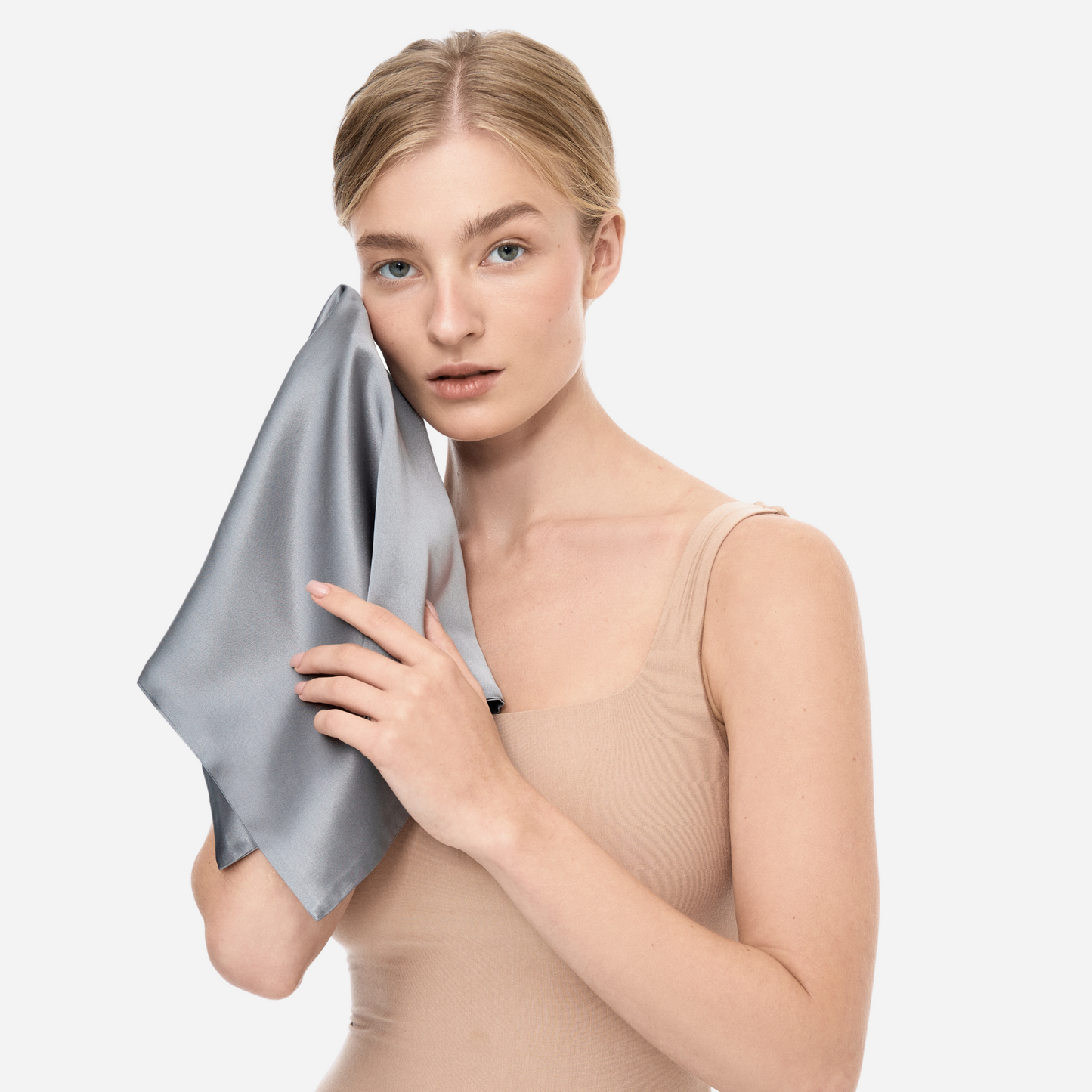 Шовковий рушник для обличчя,рушник для обличчя,Silk Face Towel, догляд за шкірою обличчя,аксесуари для душу,shower accessories, аксессуары для душа,Шовк, Mulberry шовк, Silk,  Mulberry Silk, 100Percent Mulberry Silk, 100% шовк, Mulberry шелк, Шелк, МОЛОДО, MOLODO